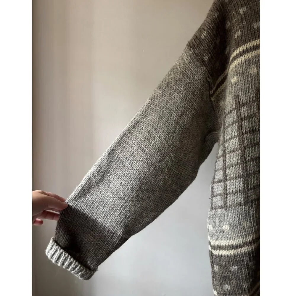 1970s Thick Scandinavian Wool Tundra Sweater | Vintage Canadian-made Patterned K - Picture 4 of 6